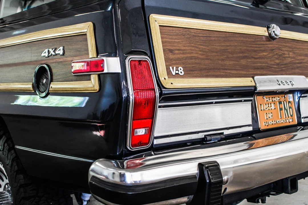 1989 Jeep SJ Grand Wagoneer - Image 27 of 31