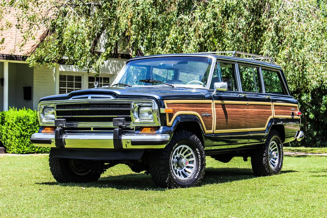 1989 Jeep SJ Grand Wagoneer - Image 3 of 31