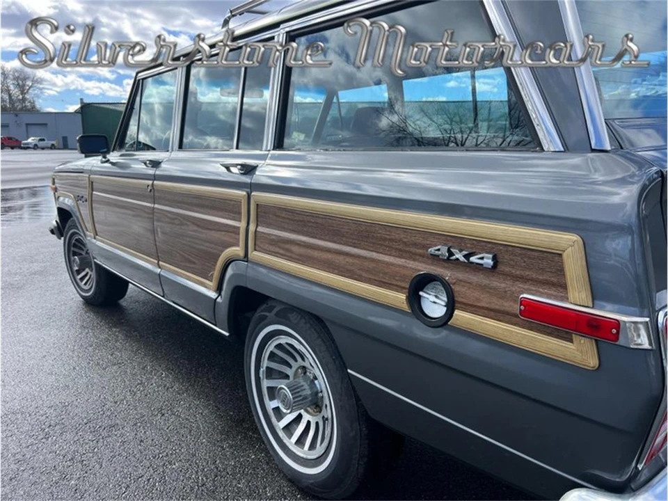 1989 Jeep SJ Grand Wagoneer - Image 23 of 31