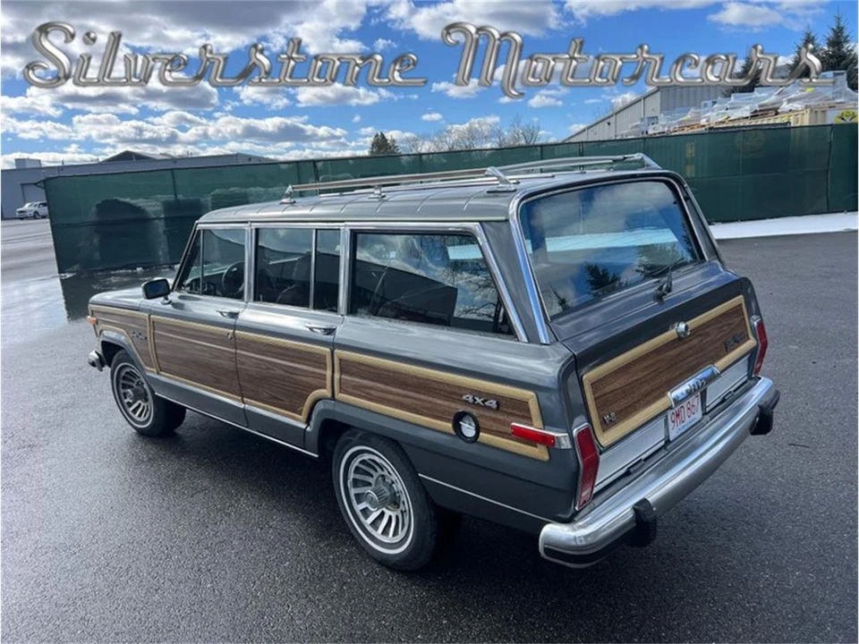 1989 Jeep SJ Grand Wagoneer - Image 24 of 31