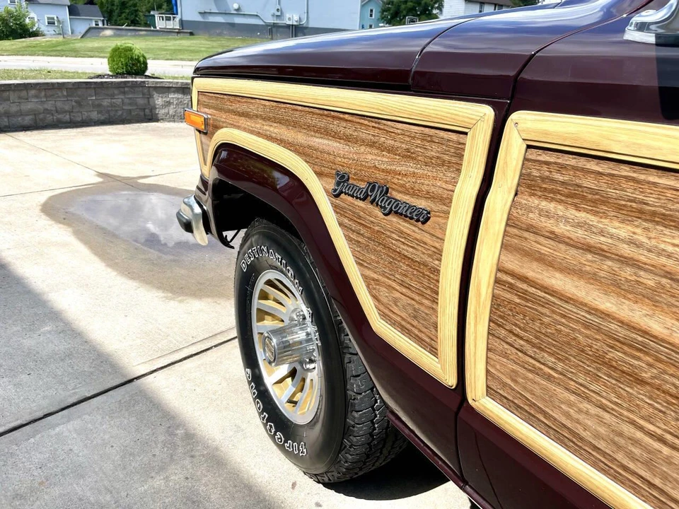 1989 Jeep SJ Grand Wagoneer - Image 21 of 31
