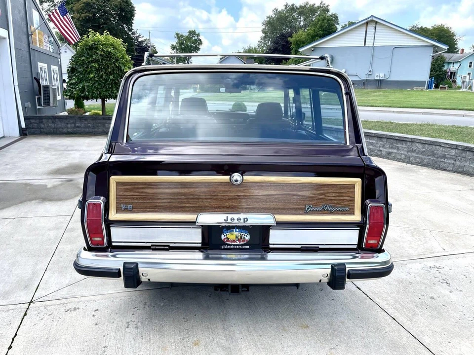 1989 Jeep SJ Grand Wagoneer - Image 9 of 31