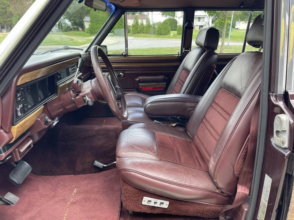 1989 Jeep SJ Grand Wagoneer - Image 29 of 31