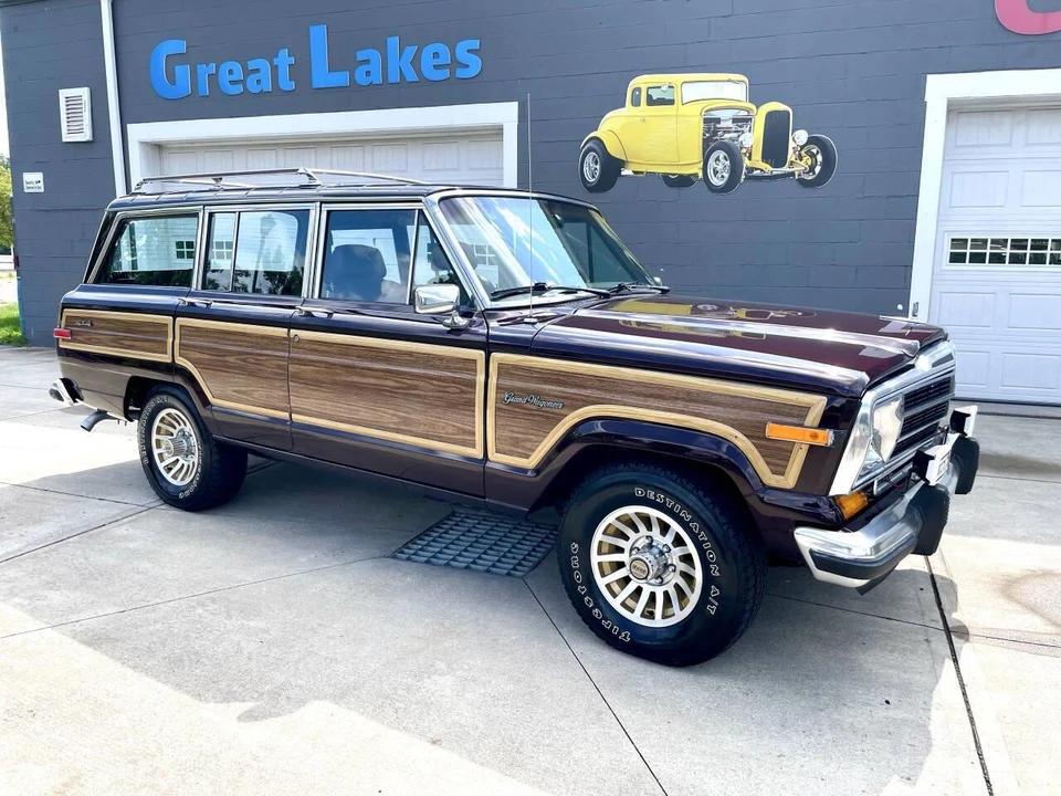 1989 Jeep SJ Grand Wagoneer - Image 6 of 31