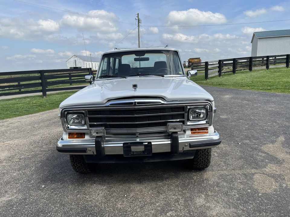 1989 Jeep SJ Grand Wagoneer - Image 19 of 31