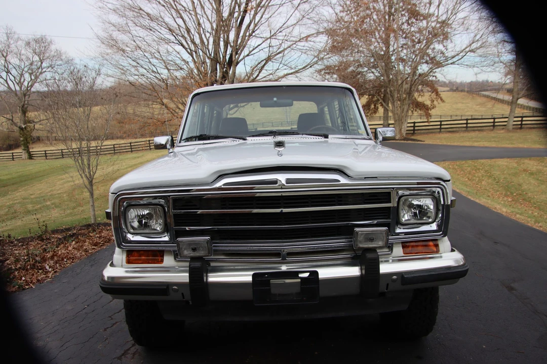 1989 Jeep SJ Grand Wagoneer - Image 18 of 31
