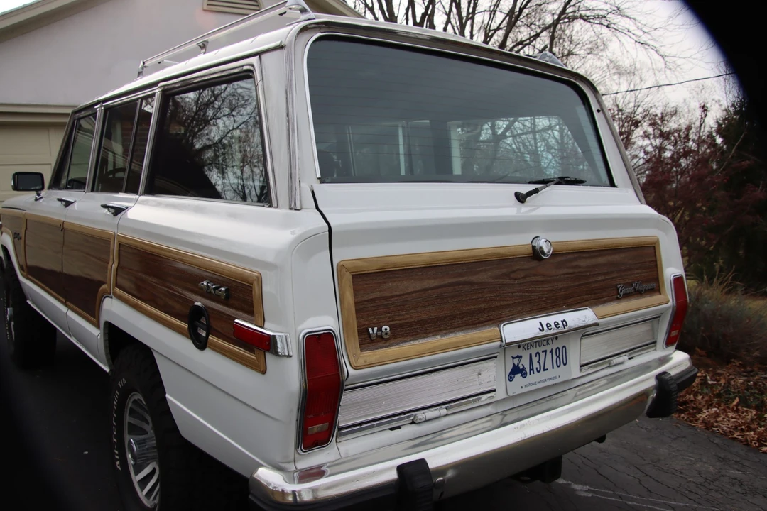 1989 Jeep SJ Grand Wagoneer - Image 25 of 31