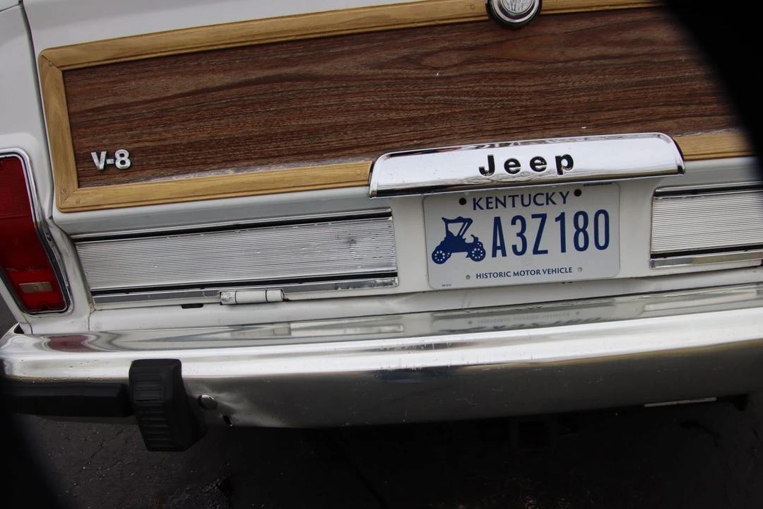 1989 Jeep SJ Grand Wagoneer - Image 27 of 31