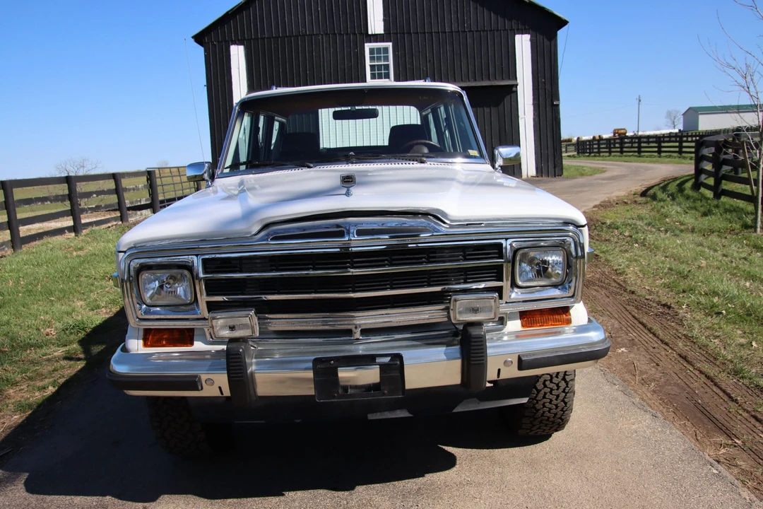 1989 Jeep SJ Grand Wagoneer - Image 16 of 31