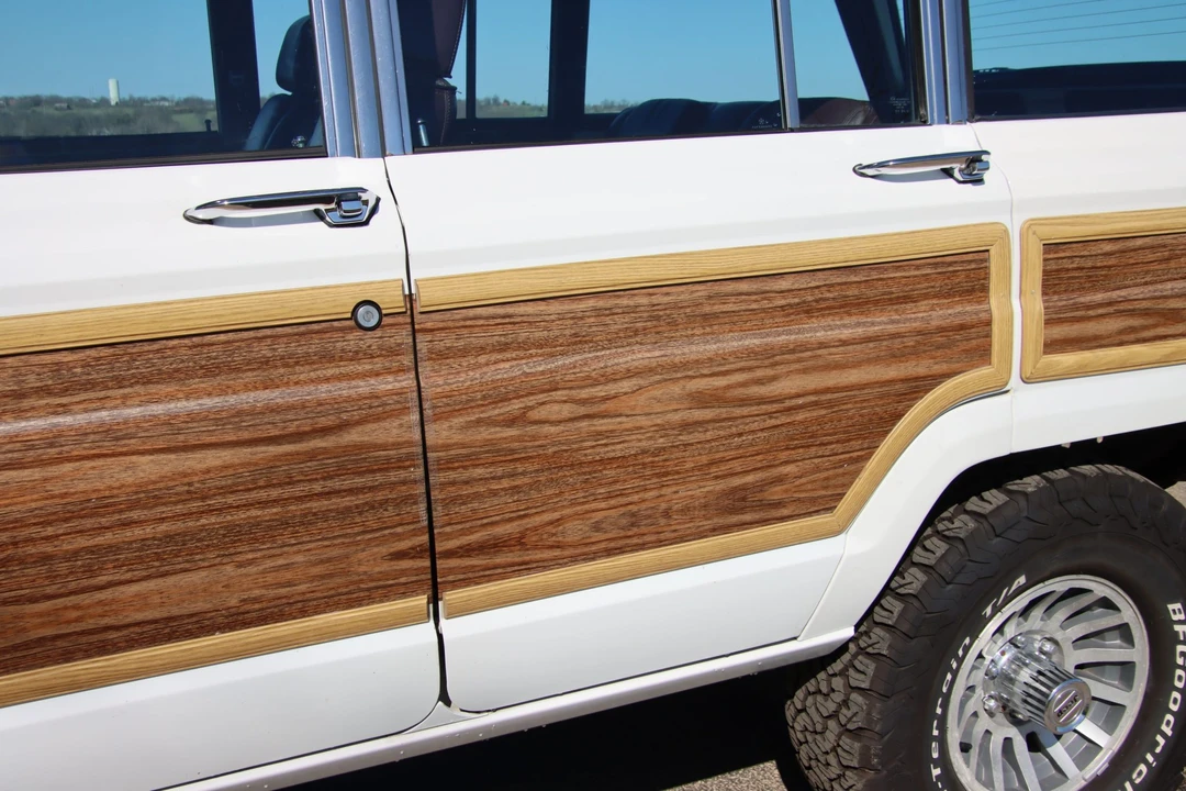 1989 Jeep SJ Grand Wagoneer - Image 22 of 31