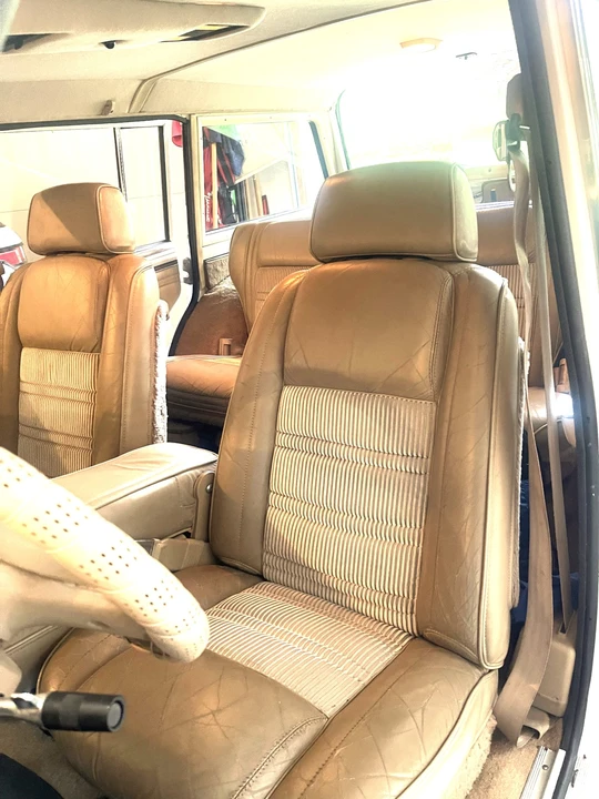 1989 Jeep SJ Grand Wagoneer - Image 19 of 31