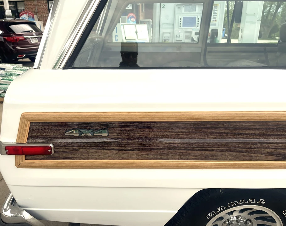 1989 Jeep SJ Grand Wagoneer - Image 16 of 31