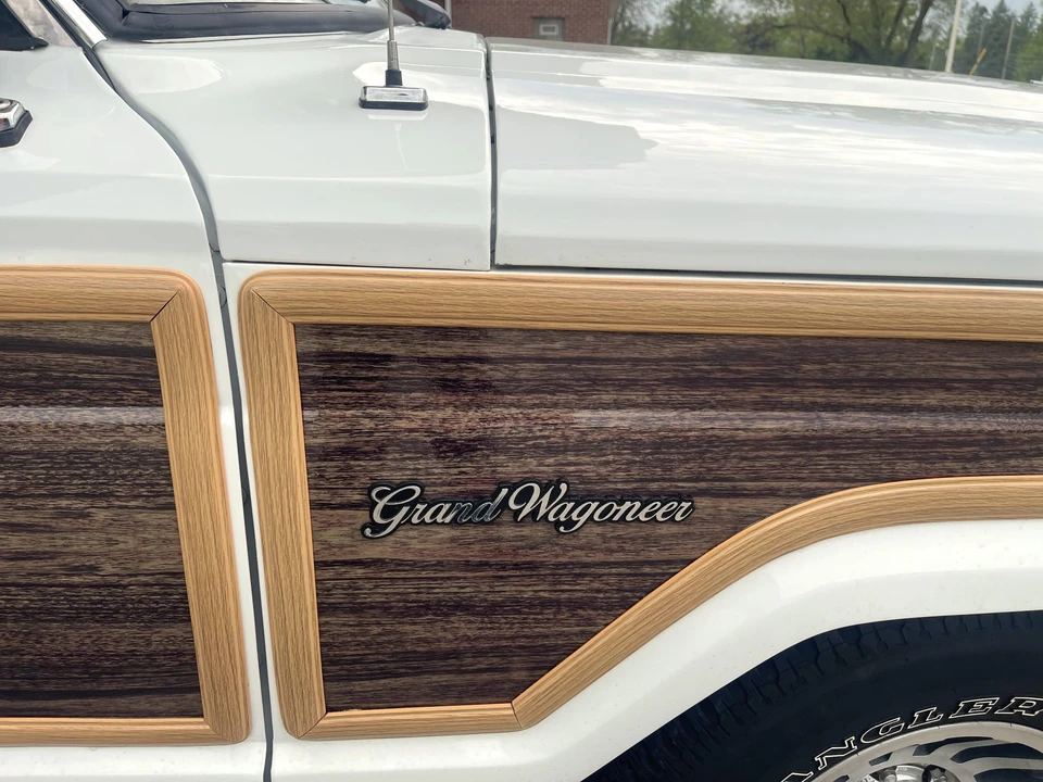 1989 Jeep SJ Grand Wagoneer - Image 14 of 31