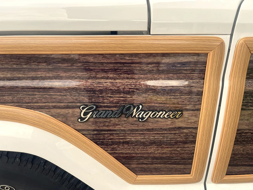 1989 Jeep SJ Grand Wagoneer - Image 13 of 31
