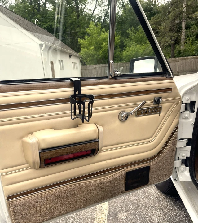 1989 Jeep SJ Grand Wagoneer - Image 17 of 31