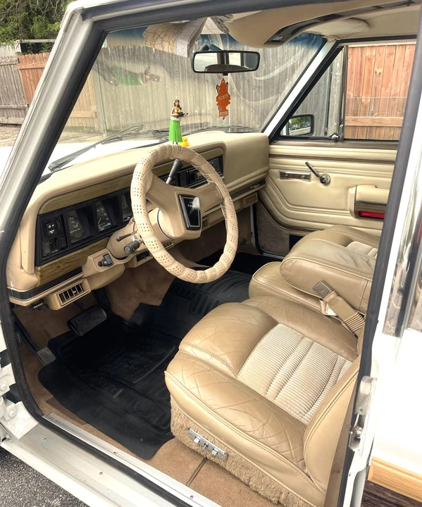 1989 Jeep SJ Grand Wagoneer - Image 27 of 31
