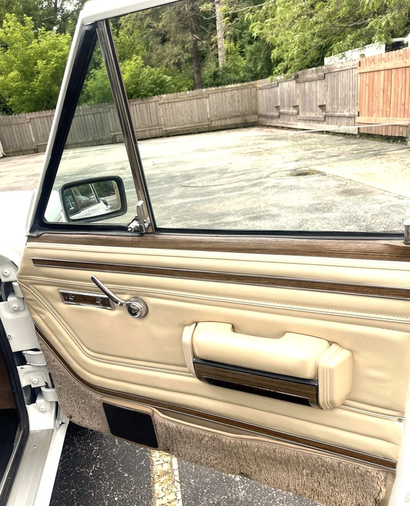 1989 Jeep SJ Grand Wagoneer - Image 21 of 31