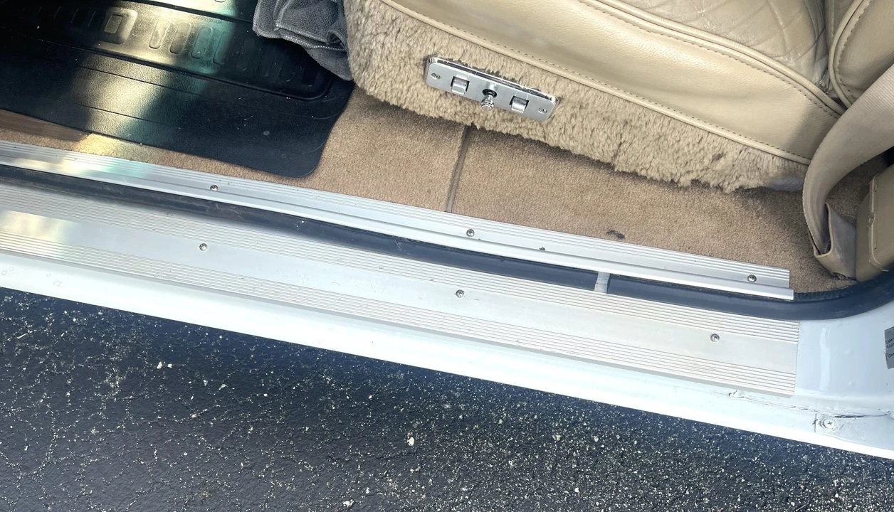 1989 Jeep SJ Grand Wagoneer - Image 18 of 31