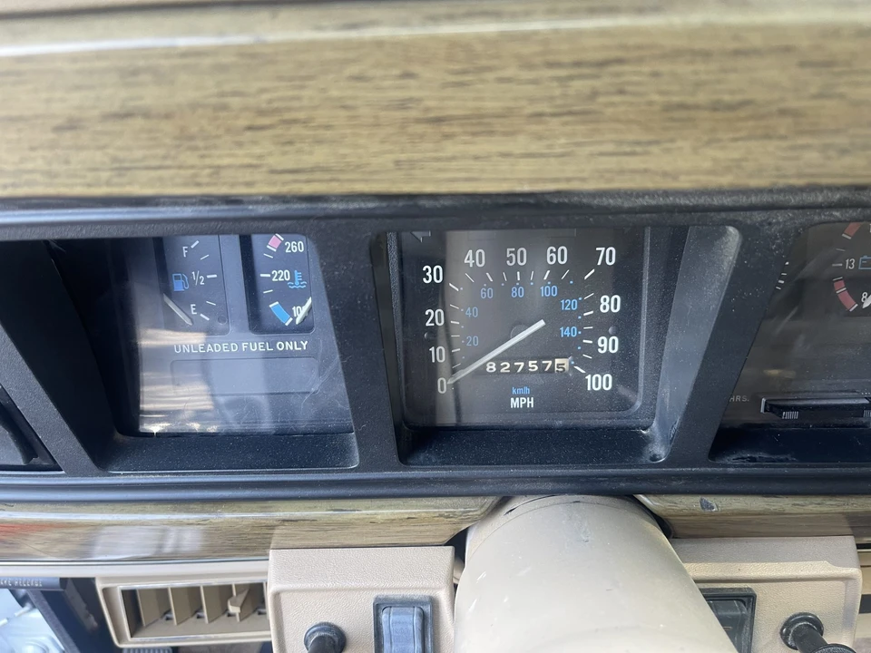1989 Jeep SJ Grand Wagoneer - Image 30 of 31