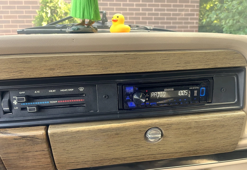1989 Jeep SJ Grand Wagoneer - Image 31 of 31