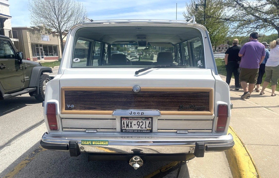 1989 Jeep SJ Grand Wagoneer - Image 5 of 31