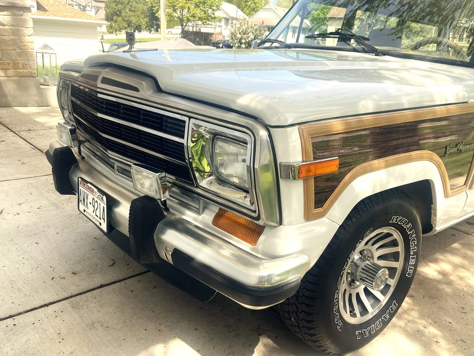 1989 Jeep SJ Grand Wagoneer - Image 12 of 31