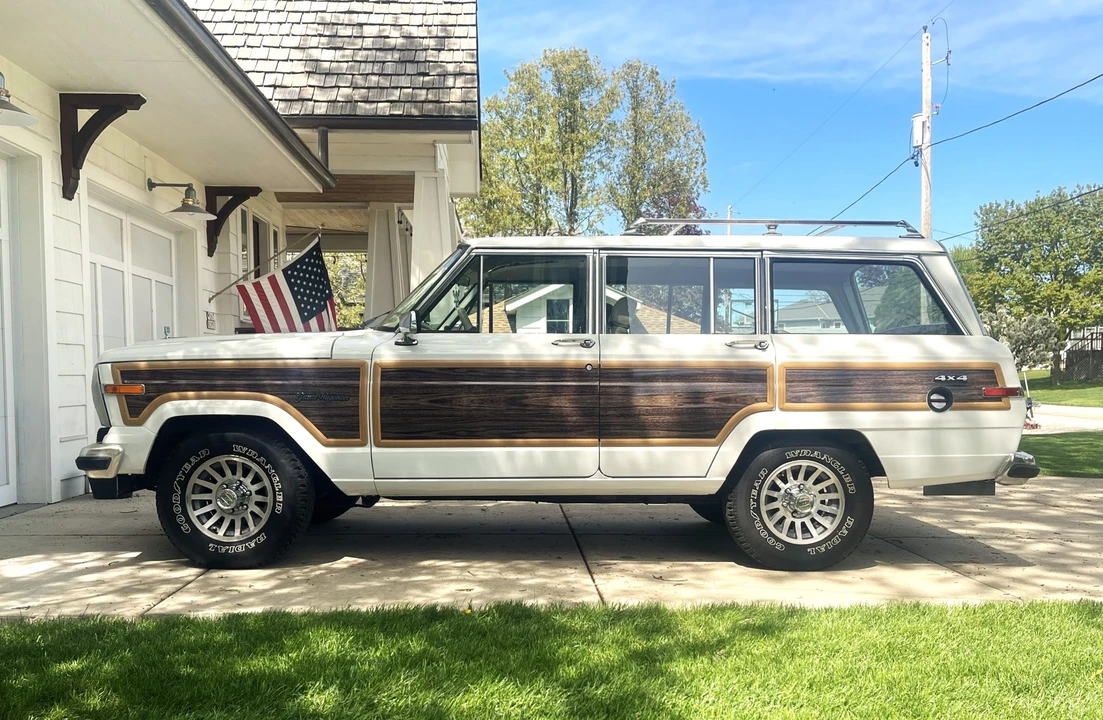 1989 Jeep SJ Grand Wagoneer - Image 8 of 31