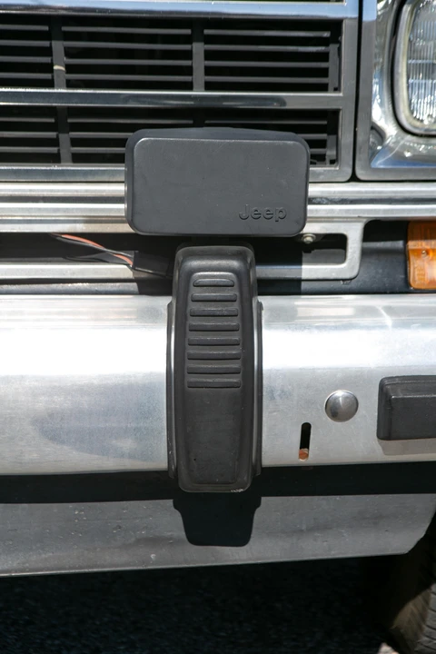 1989 Jeep SJ Grand Wagoneer - Image 18 of 31