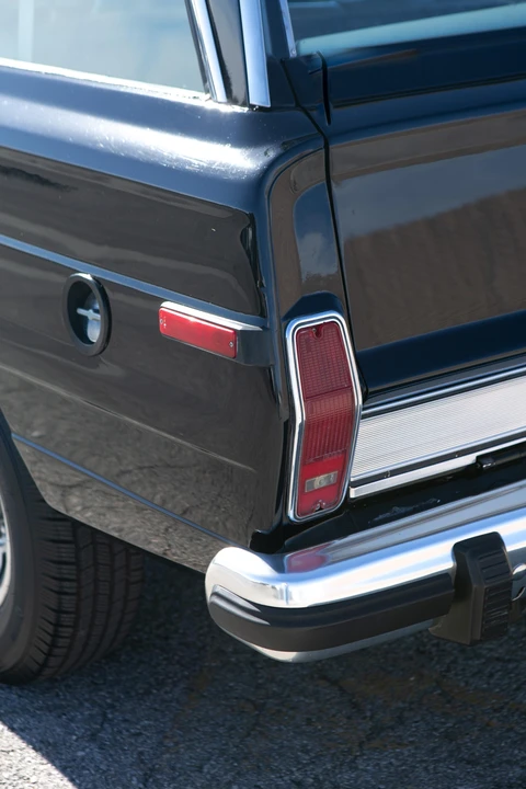 1989 Jeep SJ Grand Wagoneer - Image 28 of 31