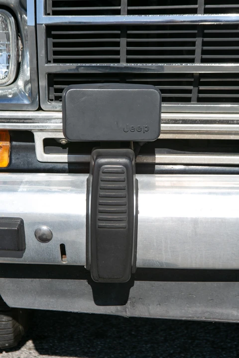 1989 Jeep SJ Grand Wagoneer - Image 16 of 31