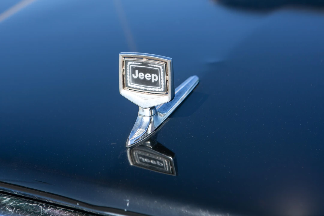 1989 Jeep SJ Grand Wagoneer - Image 12 of 31