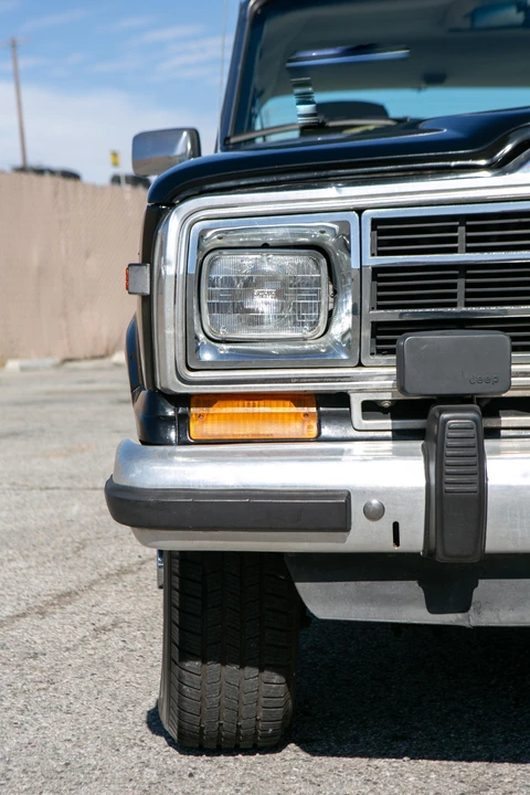 1989 Jeep SJ Grand Wagoneer - Image 14 of 31