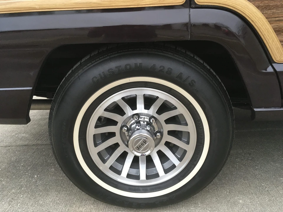 1989 Jeep SJ Grand Wagoneer - Image 27 of 31