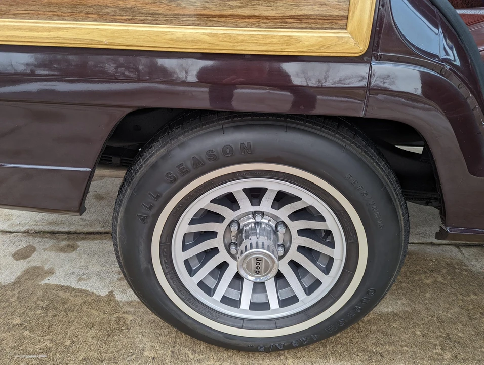 1989 Jeep SJ Grand Wagoneer - Image 24 of 31