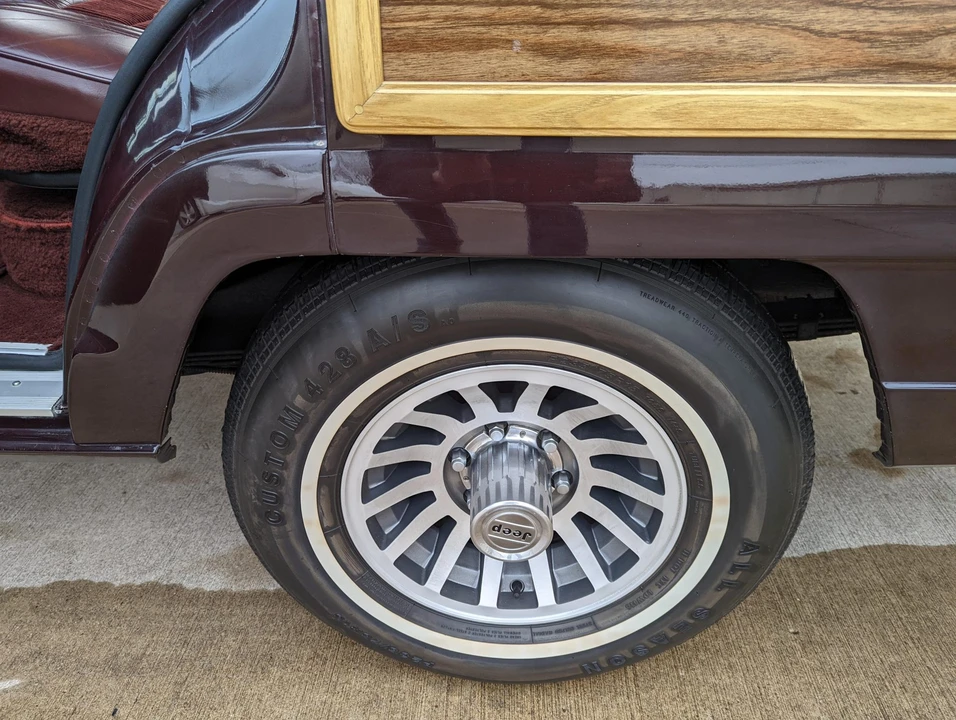 1989 Jeep SJ Grand Wagoneer - Image 23 of 31