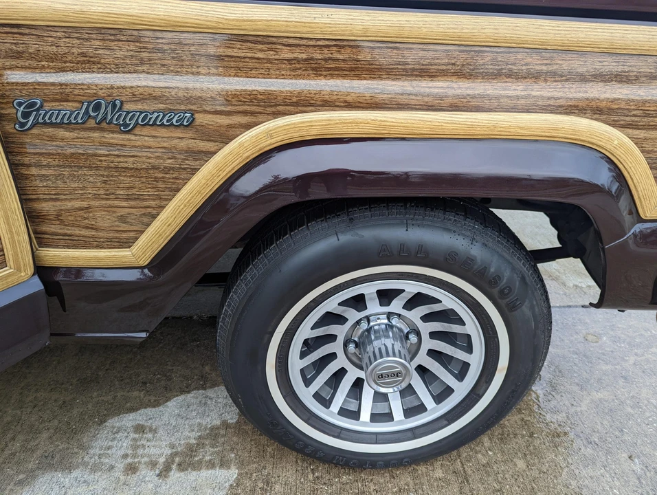 1989 Jeep SJ Grand Wagoneer - Image 21 of 31
