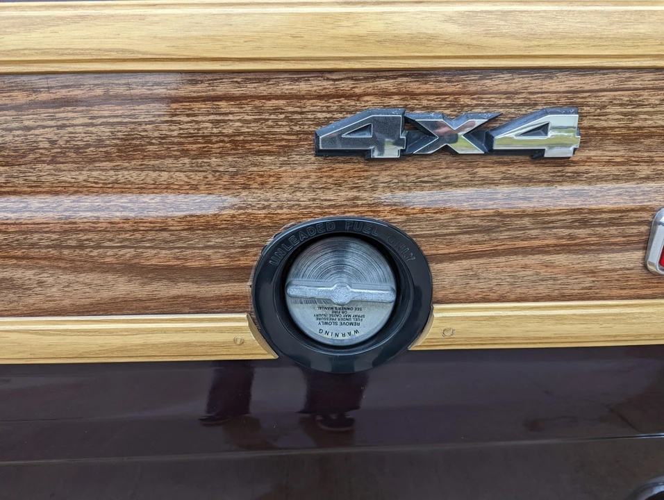 1989 Jeep SJ Grand Wagoneer - Image 20 of 31