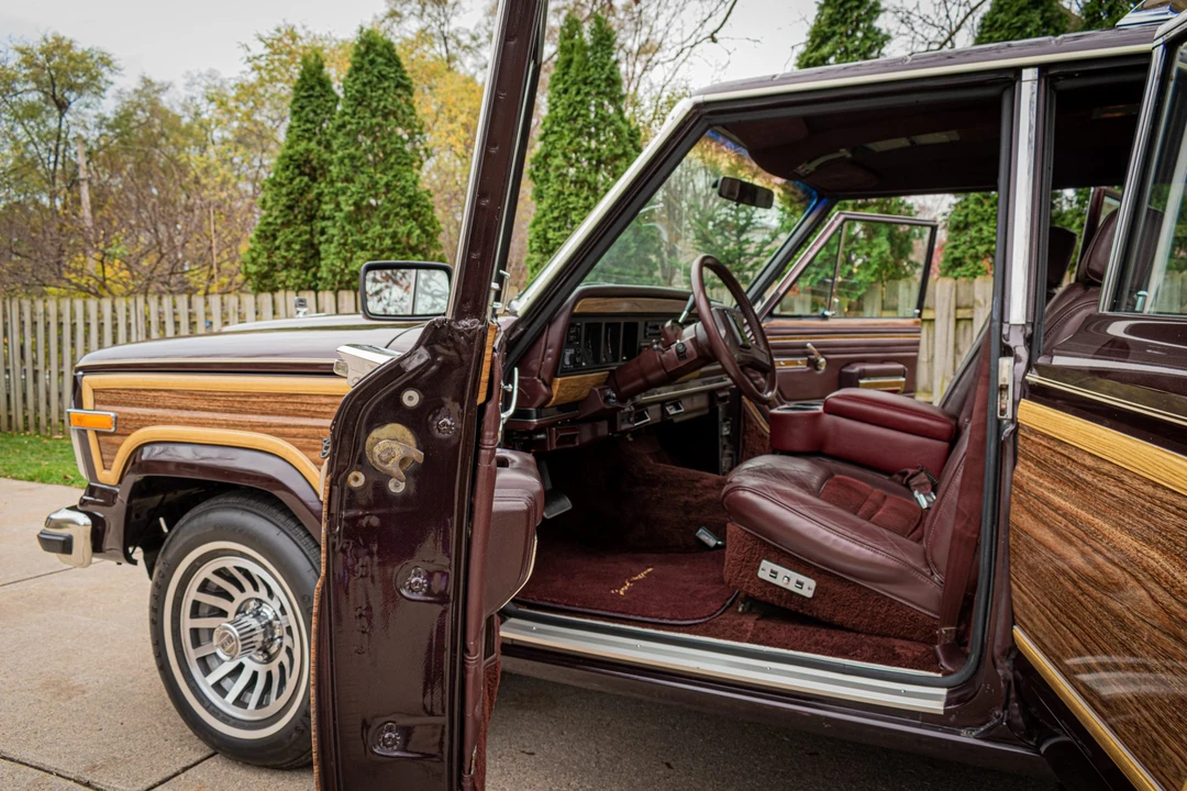 1989 Jeep SJ Grand Wagoneer - Image 30 of 31