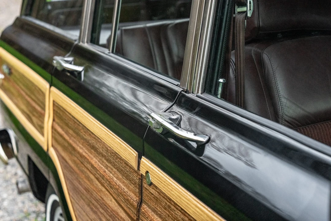 1989 Jeep SJ Grand Wagoneer - Image 26 of 31