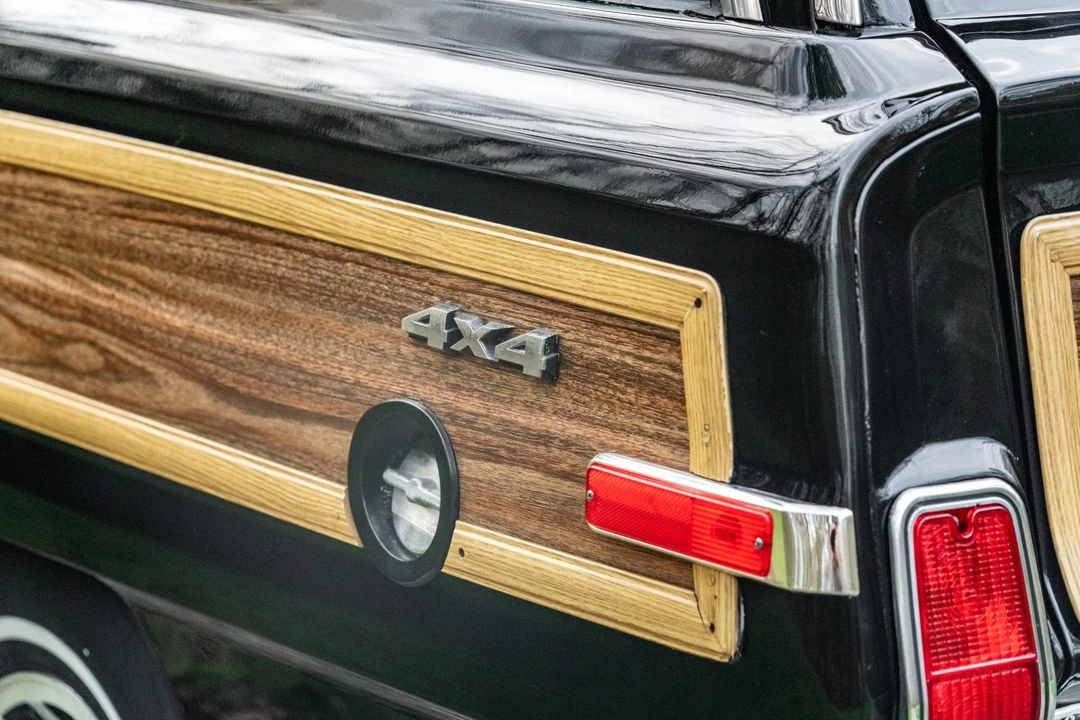 1989 Jeep SJ Grand Wagoneer - Image 28 of 31