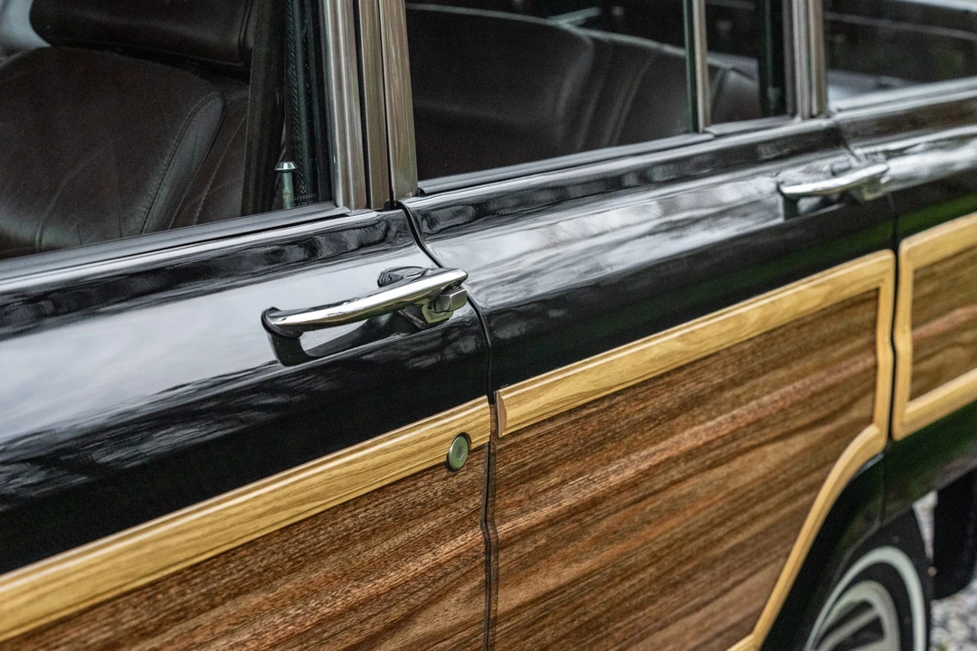 1989 Jeep SJ Grand Wagoneer - Image 24 of 31