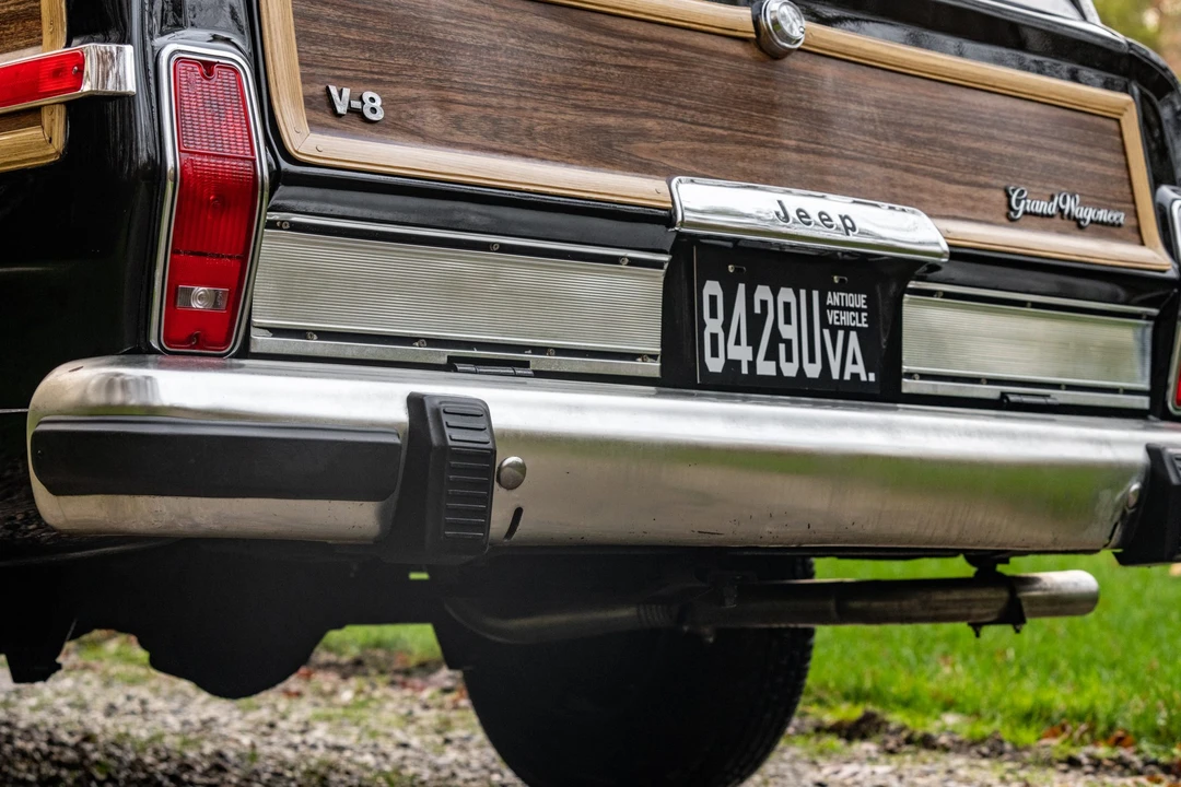 1989 Jeep SJ Grand Wagoneer - Image 21 of 31