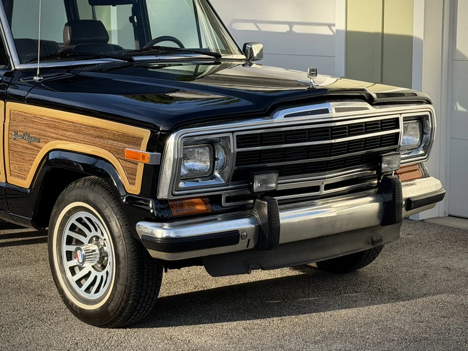 1989 Jeep SJ Grand Wagoneer - Image 27 of 31