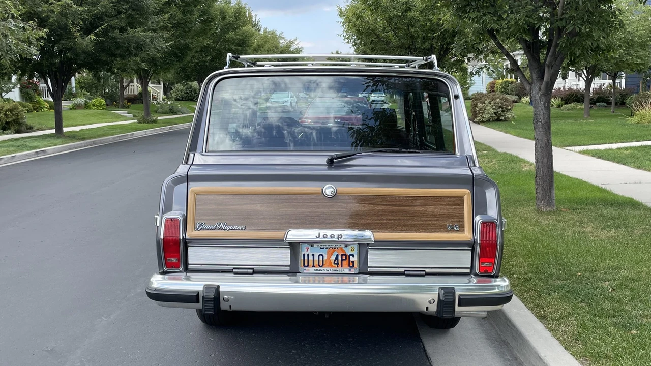 1989 Jeep SJ Grand Wagoneer - Image 6 of 31