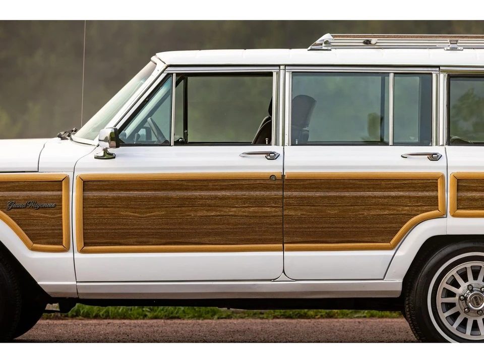 1989 Jeep SJ Grand Wagoneer - Image 13 of 31