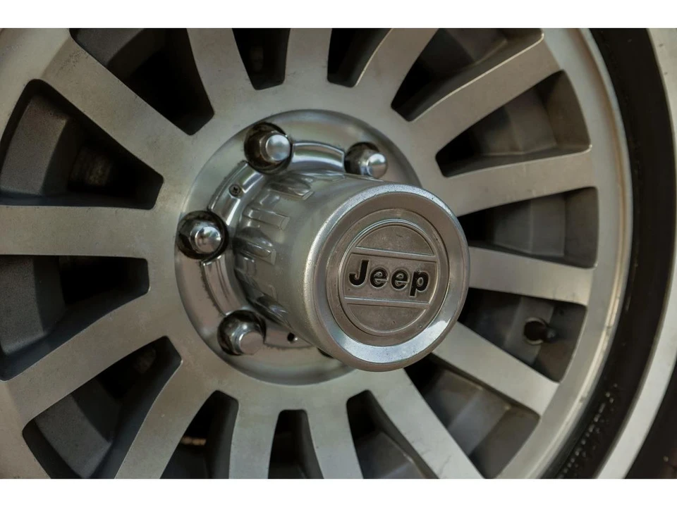 1989 Jeep SJ Grand Wagoneer - Image 27 of 31