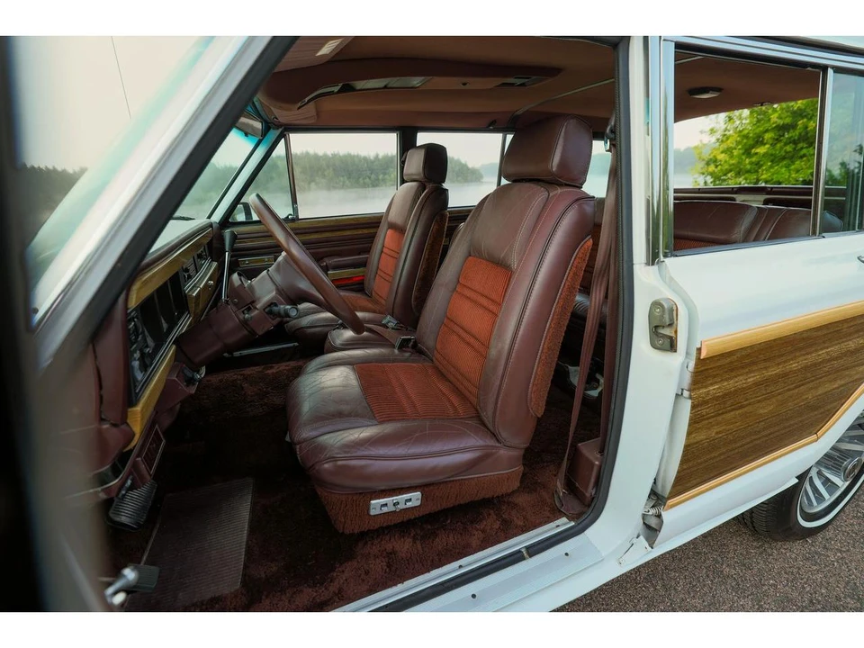 1989 Jeep SJ Grand Wagoneer - Image 31 of 31