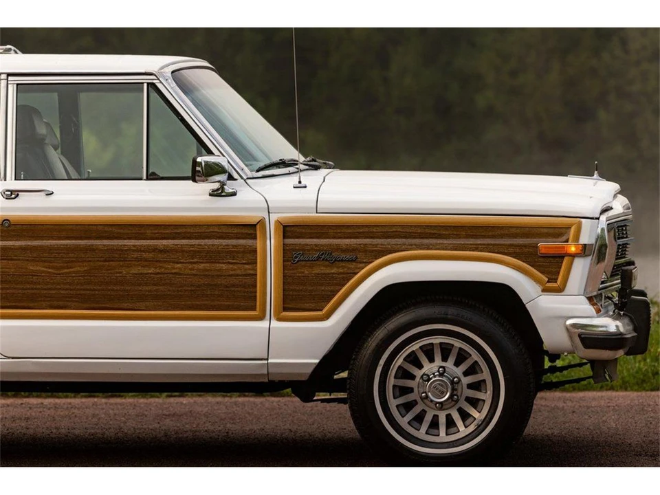 1989 Jeep SJ Grand Wagoneer - Image 18 of 31