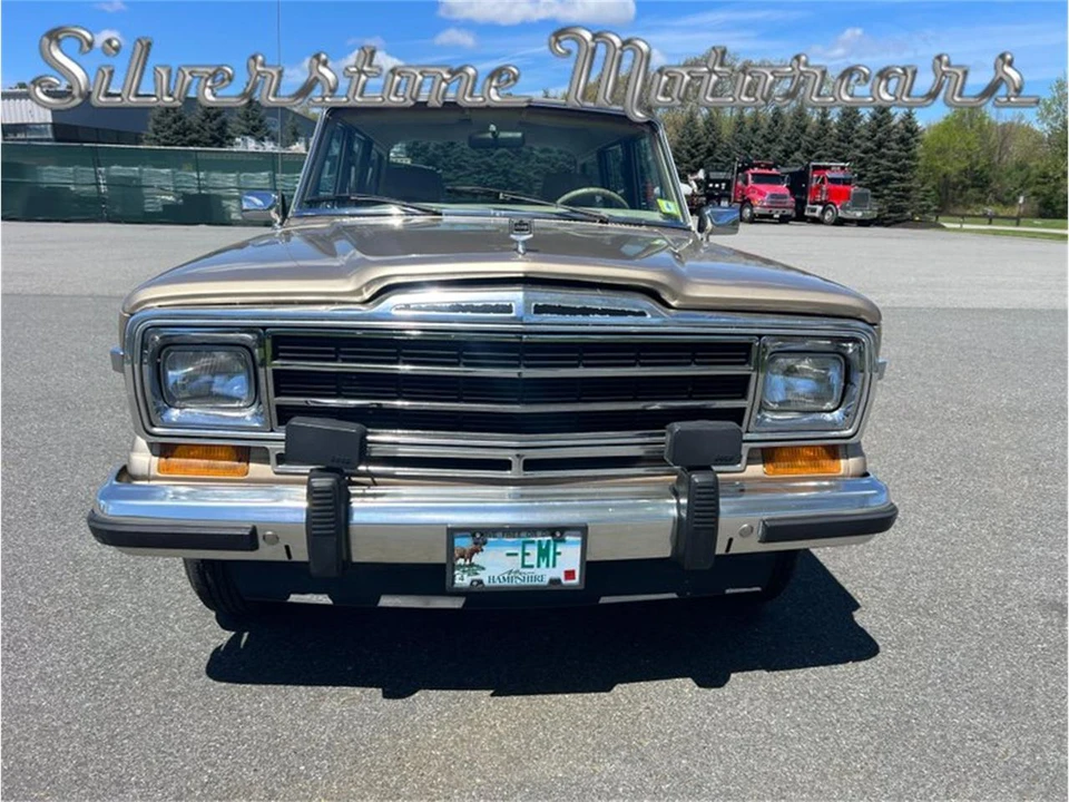 1989 Jeep SJ Grand Wagoneer - Image 2 of 31