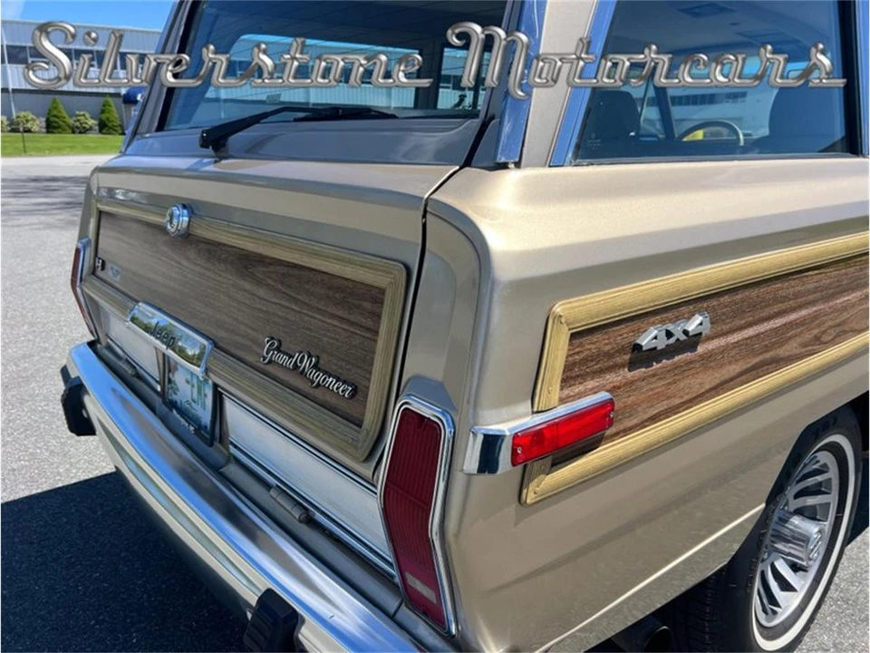 1989 Jeep SJ Grand Wagoneer - Image 20 of 31